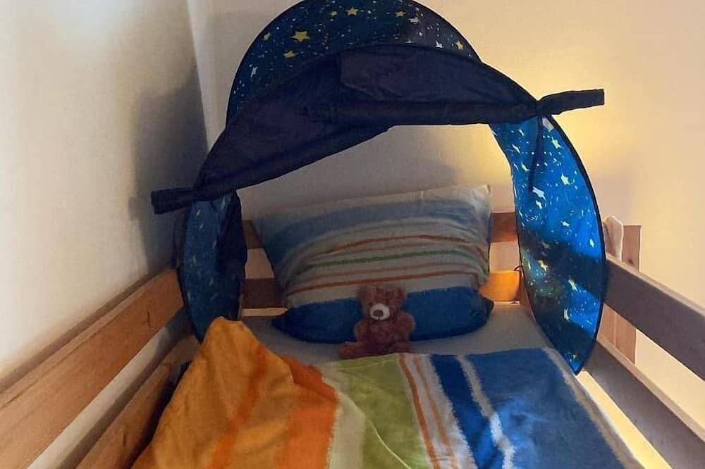 Ganze Wohnung, Gemütliche Ferienwohnung mit Terrasse und Pool in Tiefenbach, Ostbayern