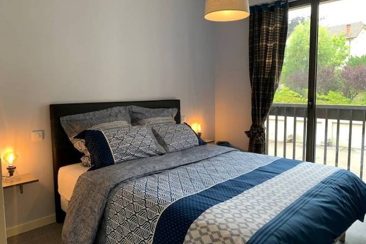 Gîte pour 4 personnes, avec terrasse et jacuzzi à Lons-le-Saunier - 2