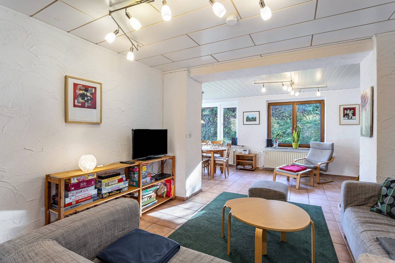 Ganze Wohnung, Haus Sonneck - Fewo 5' mit Bergblick, privater Terrasse und Wi-Fi in Willingen, die Mittelgebirge