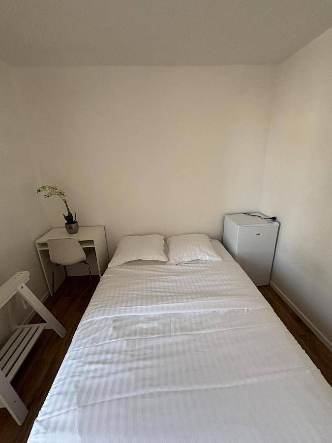 Chambre d’hôte pour 2 personnes, avec Terrasse à Épinay-sur-Seine