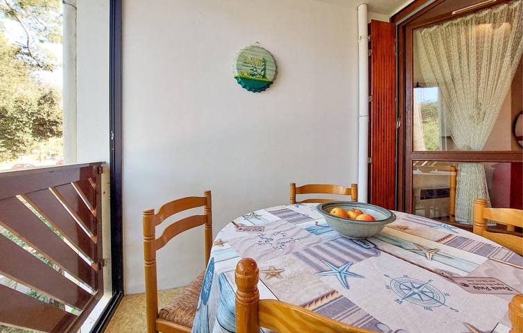 Ganze Ferienwohnung, Gemütliche Ferienwohnung mit Parkplatz, 300 m vom Strand von Saint-Georges de Didonne entfernt in Saint-Georges-de-Didonne, Rochefort und Umgebung