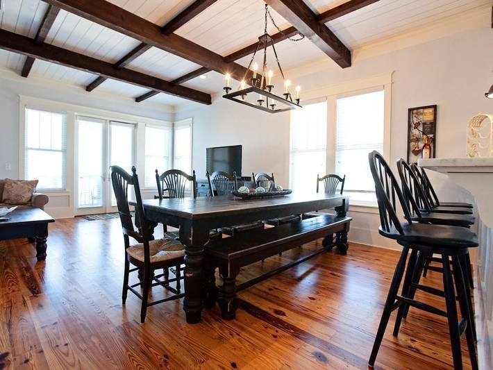 Vacation house for 16 people, with hot tub and yard as well as pool the Florida Panhandle