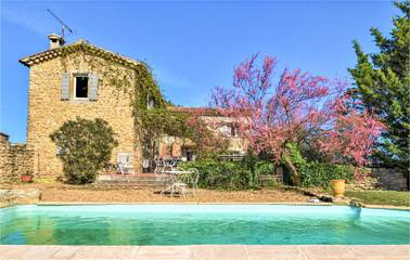 Gîte pour 10 personnes, avec jardin, animaux acceptés à Méjannes-lès-Alès