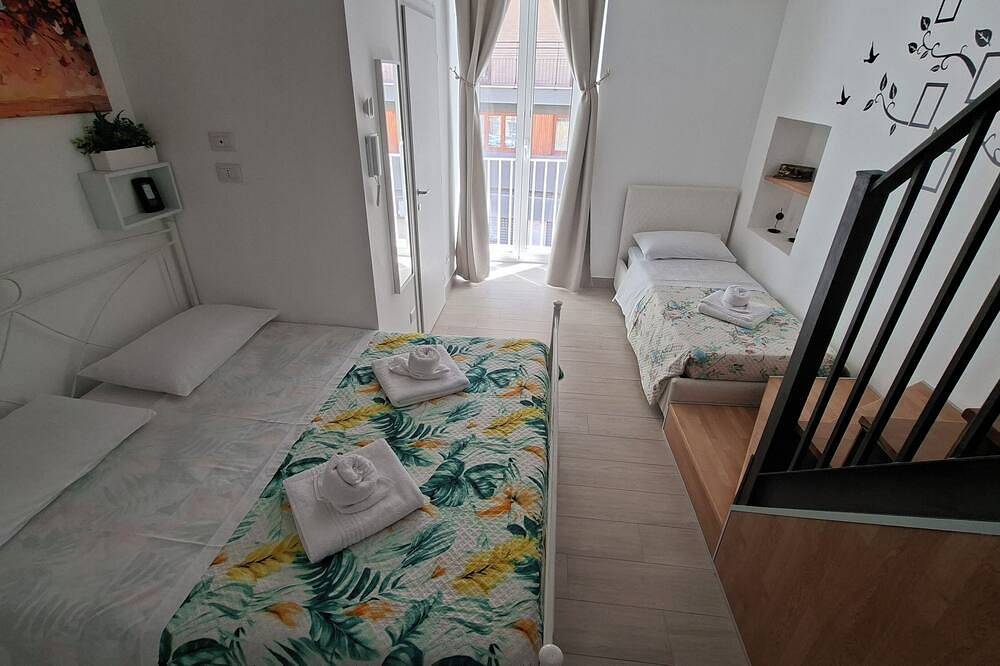 In Apulia, in the heart of the city of Barletta, detached house with terrace. in Barletta, Via Francigena