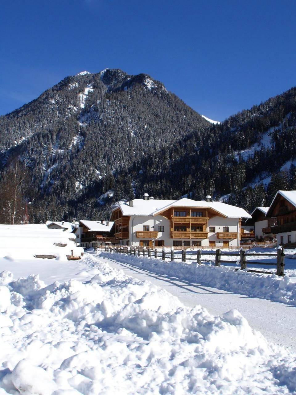 Two-Bedroom Apartment in Villgratener Berge, Valle di Casies