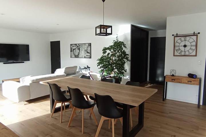Cottage pour 7 personnes, avec jardin dans Vezins