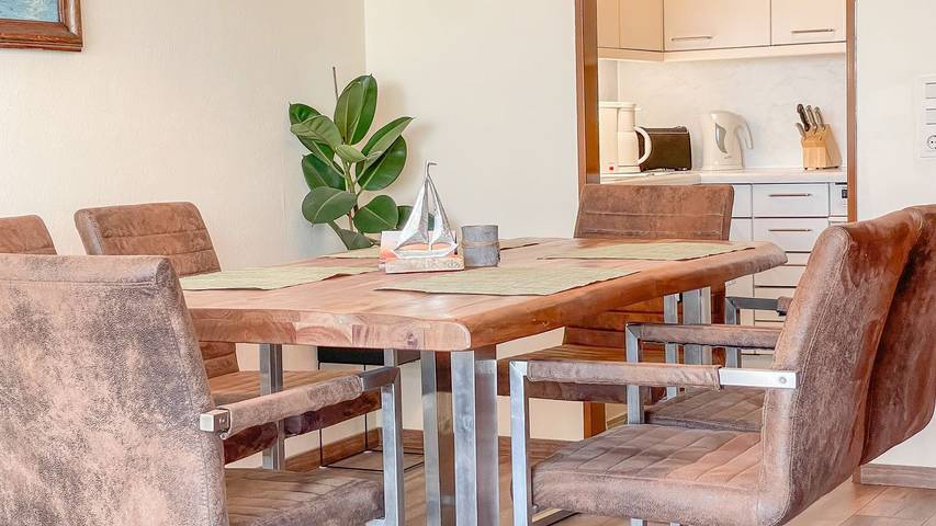Ferienwohnung für 4 Personen, mit Balkon und Sauna sowie Seeblick in Sahlenburg - 2