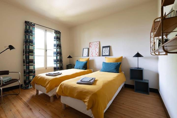 Gîte pour 16 personnes, avec jardin et sauna ainsi que vue et piscine à Lormont - 4