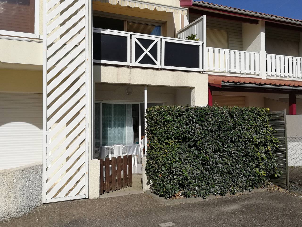 Entire studio, Cozy Studio Cabine, Steps from Beach and Shops, Sleeps 4, Terrace, No Parking, Cleaning Included in Biscarrosse Plage, Biscarrosse