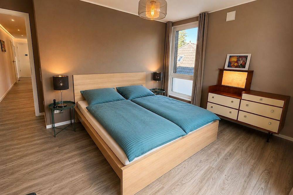Ganze Wohnung, Exklusive 130m² Maisonette-Penthouse-Wohnung mit großer Dachterrasse in Oldenburg, Niedersachsen