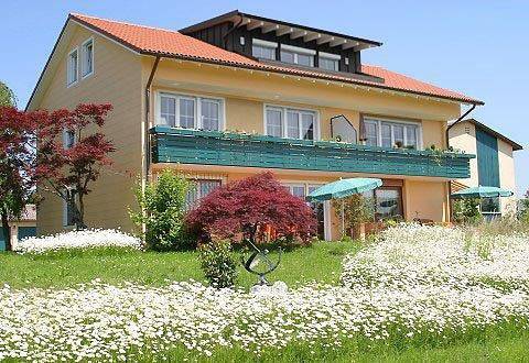 Ferienwohnung für 4 Personen, mit Balkon/Terrasse und Seeblick