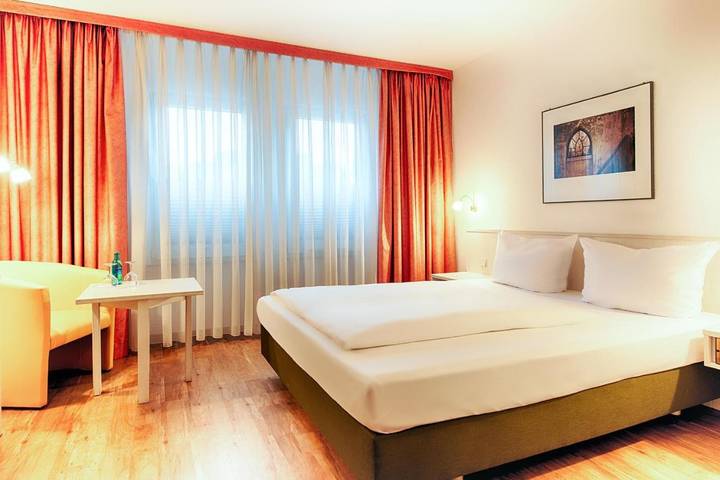 Hotel für 10 Personen, mit Terrasse und Garten in Schwetzingen - 4