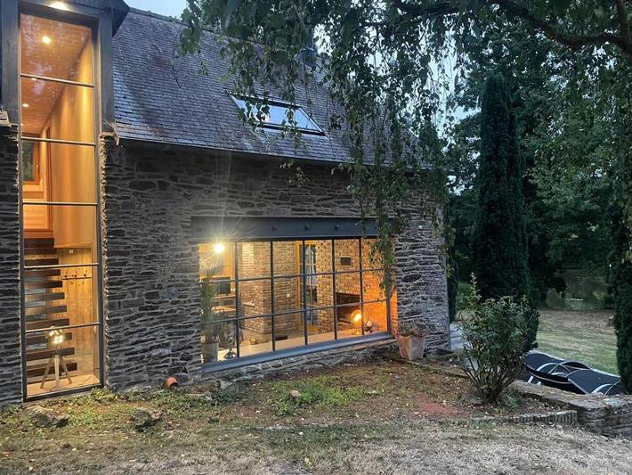 Location de vacances pour 5 personnes, avec vue ainsi que jardin et vue sur le lac, adapté aux familles à Langrolay-sur-Rance - 4