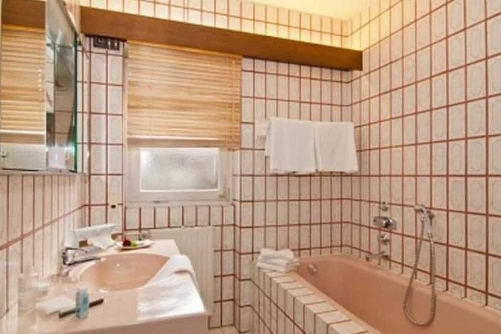 Entire apartment, Apartment Ringsee 1 - Apartment Ringsee in Kreuth, Bavarian Alps