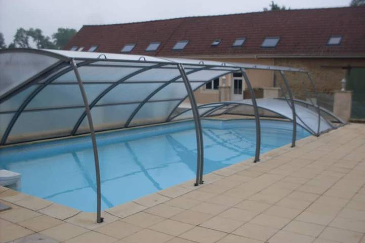 Gîte pour 6 personnes, avec piscine et terrasse ainsi que sauna et jacuzzi à Rety - 4