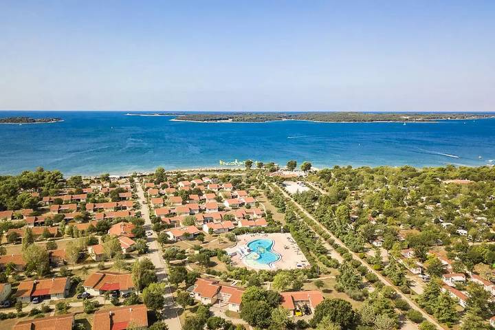 Camping für 6 Personen, mit Terrasse und Pool, mit Haustier in Istrien - 4