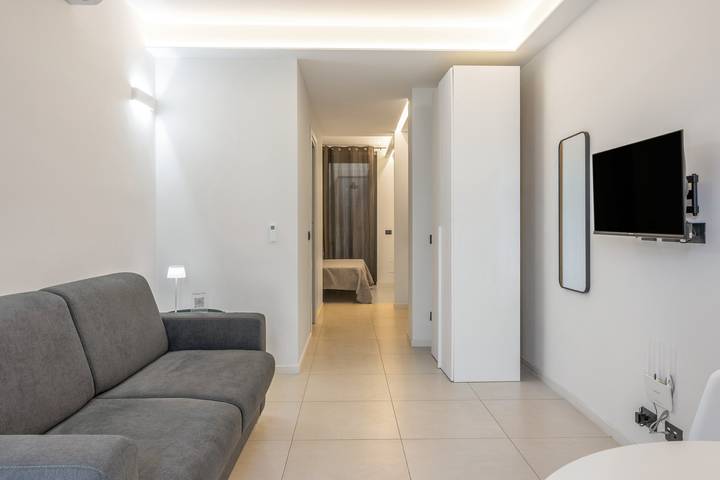 Appartement entier, Appartement « Calcagno Home 3 » avec terrasse privée, Wi-Fi et climatisation in Milazzo, Province de Messina
