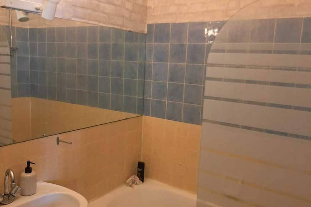 Appartement entier, Studio 30m2 meublé à louer in Gradignan, Région de Bordeaux