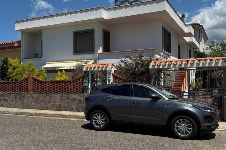 Ferienhaus für 8 Personen, mit Garten und Balkon