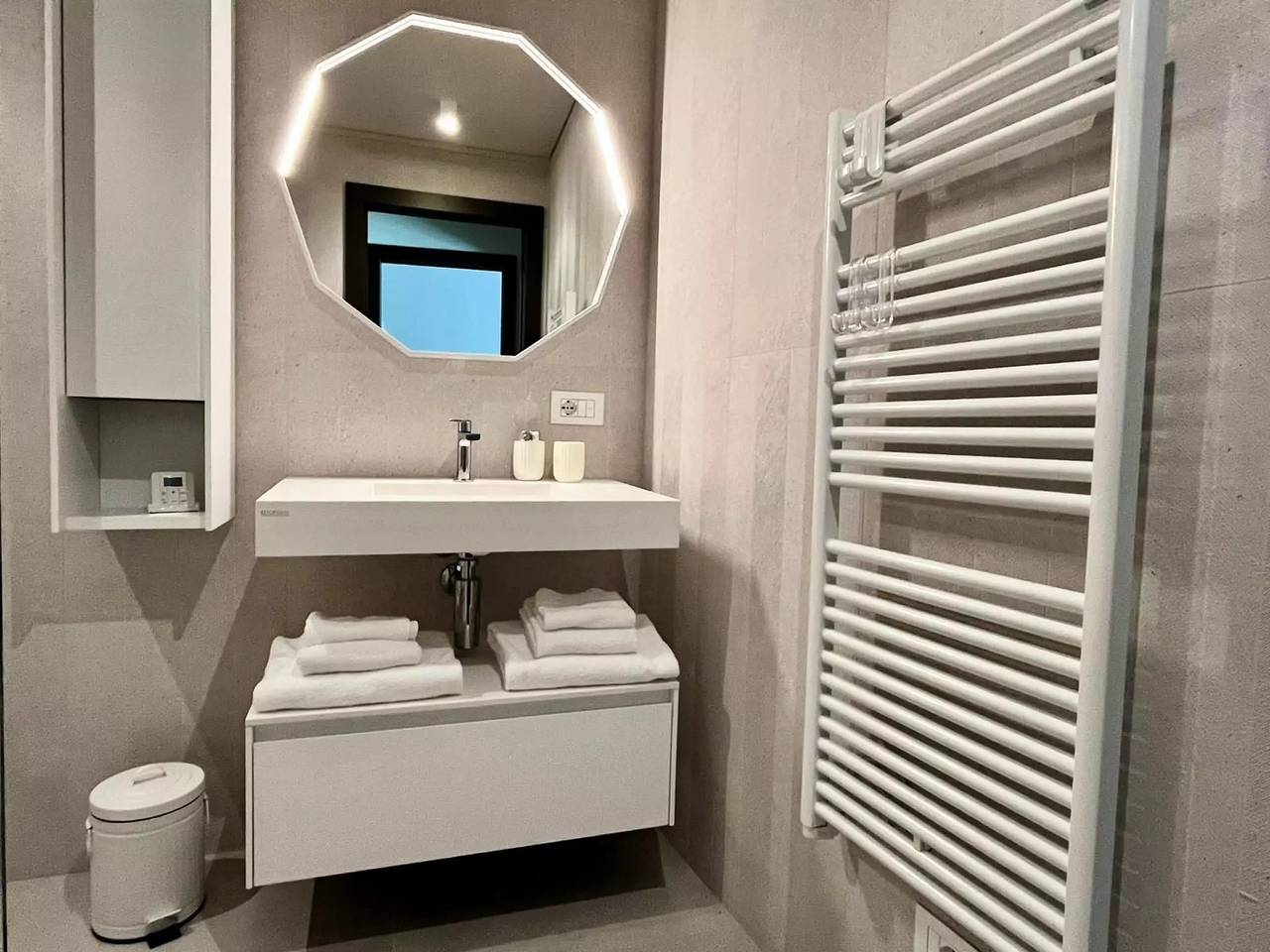 Apartamento entero, 3 estancias 4 Personas in Bérgamo, Provincia de Bergamo