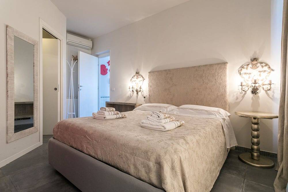Villa dei Colori - rote Villa in Favignana Stadt, Favignana
