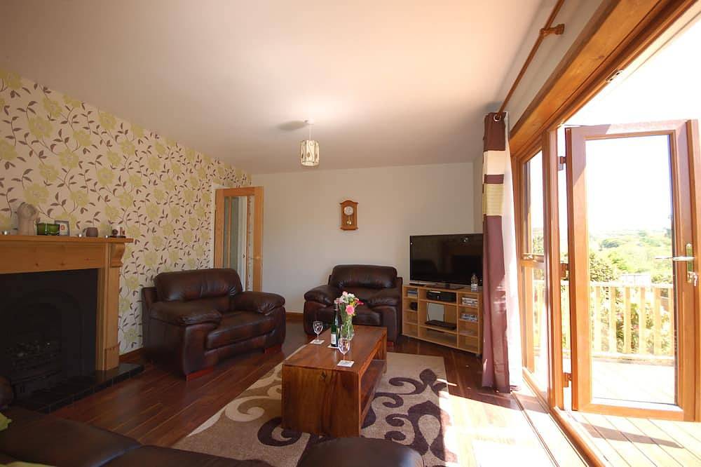 Casa maravilhosamente mobilada de casa, situada no coração de Pembrokeshire. in Pembrokeshire