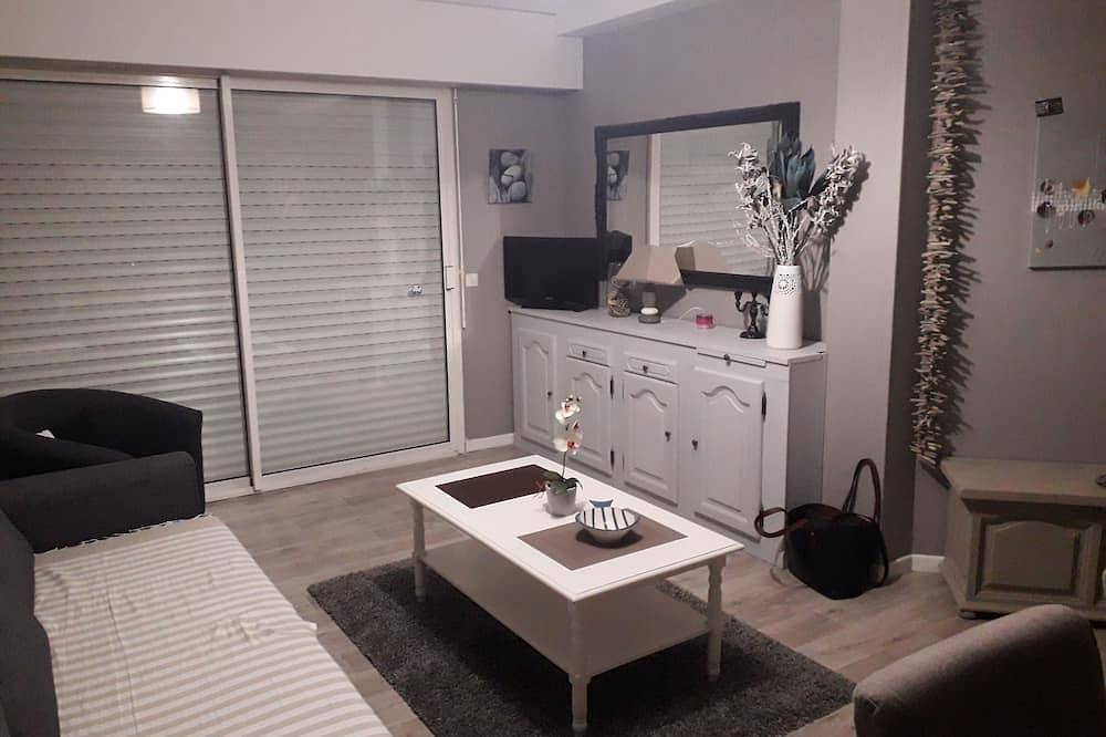 Entire apartment, Pleasant T2, 55 m2, for 4 people Wifi Fiber in Anglet, Bayonne region
