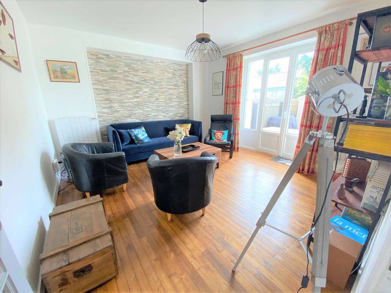 Entire apartment, Bénodet: Apartment with Garden and Terrace, Free Parking, Near Beach in Bénodet, Quimper region