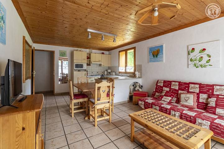 Gîte pour 4 personnes, avec jardin à Champagny-en-Vanoise - 2