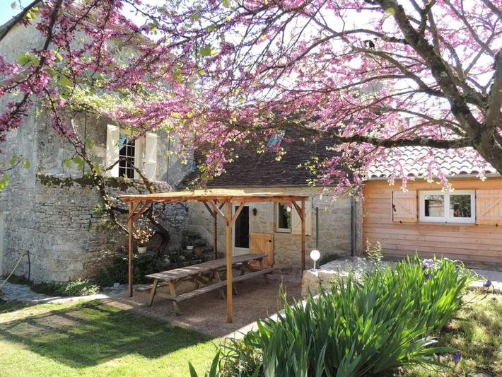Cottage pour 2 personnes, avec vue et jardin à Floirac (Lot)