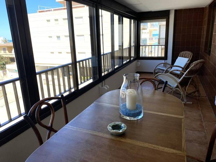 Gîte pour 4 personnes, avec jardin ainsi que piscine et vue, animaux acceptés dans Mareny Blau - 2