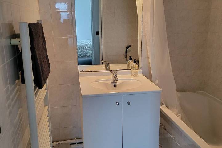 Apartamento entero, Superbe T2, Paris, Stade De France, Parking, Métro 14, Rer D, Jo in Saint-Denis, Sena-Saint Denis
