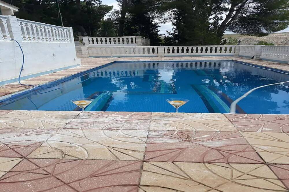 Villa in Valencia with Pool and Winery Nearby in Chulilla, Valencia Province