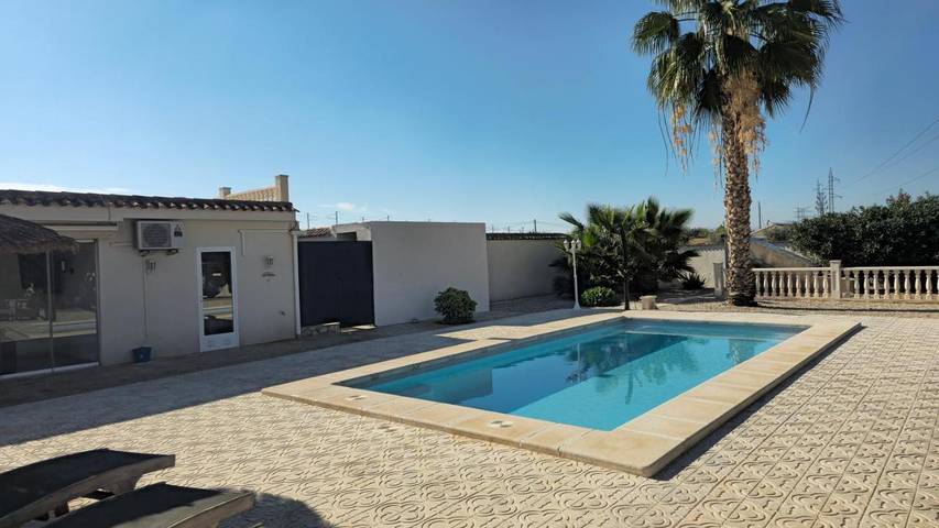 Location de vacances pour 7 personnes, avec jardin et piscine à Crevillent - 4