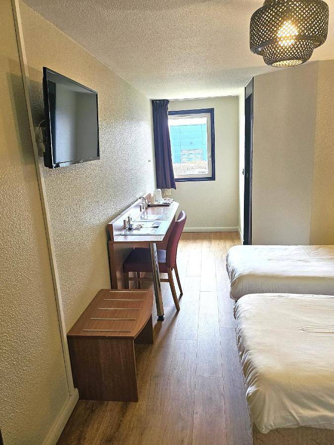 Hôtel pour 3 personnes, avec terrasse, animaux acceptés à Amilly - 3