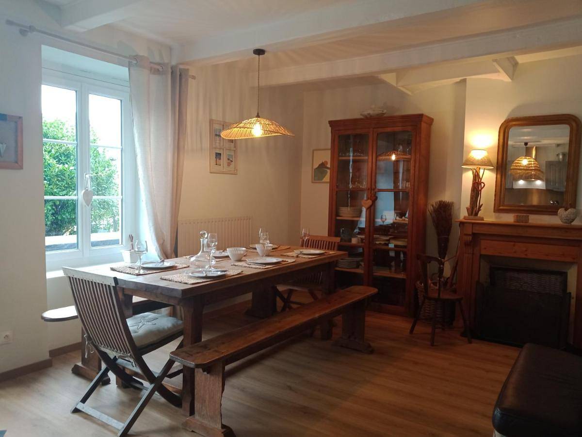 Six-Bedroom House in Dragey-Ronthon, Baie du Mont-Saint-Michel