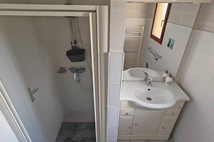 Location de vacances pour 5 personnes, avec piscine et jardin ainsi que jacuzzi et sauna, animaux acceptés à Montferrand-du-Périgord - 4