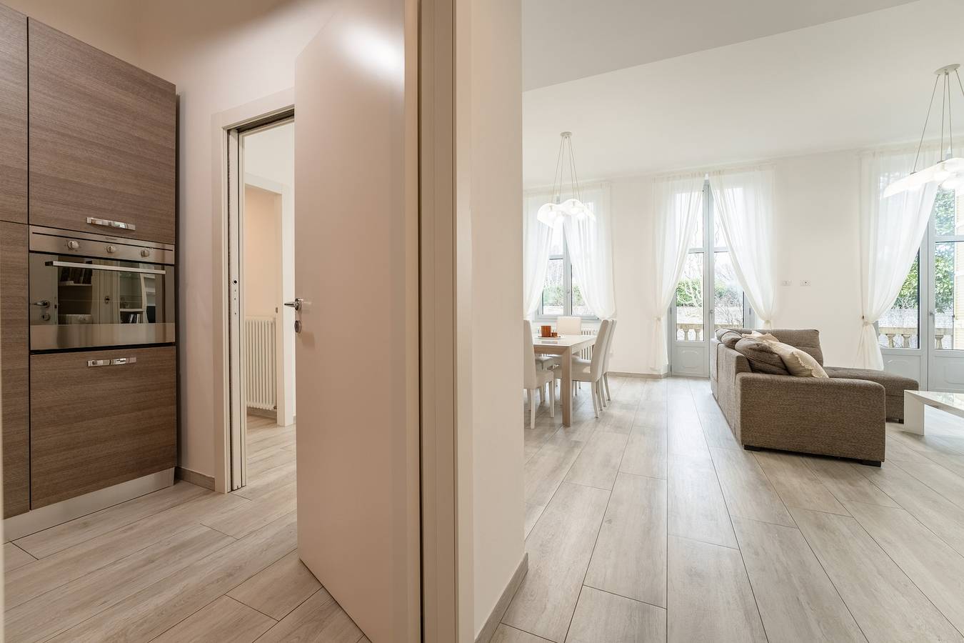 Hel lejlighed, Ferielejlighed for 6 personer med balkon in Como, Comosøen