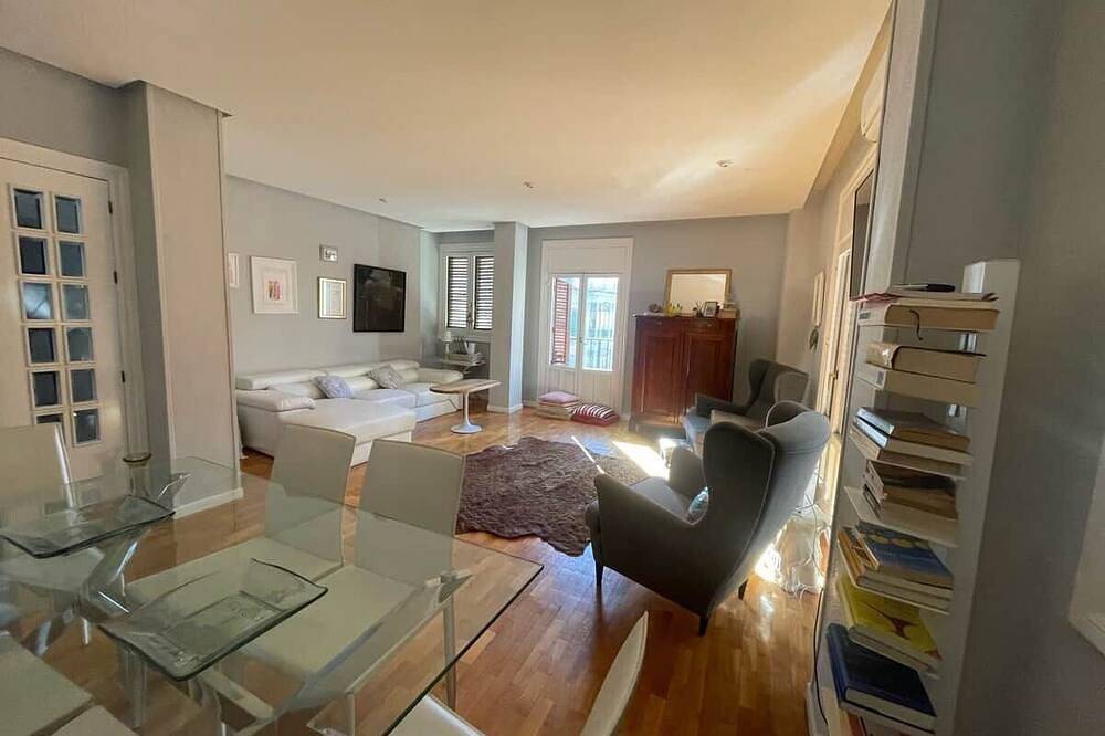 Entire apartment, Catedral Plaza in Murcia, Murcia Inland