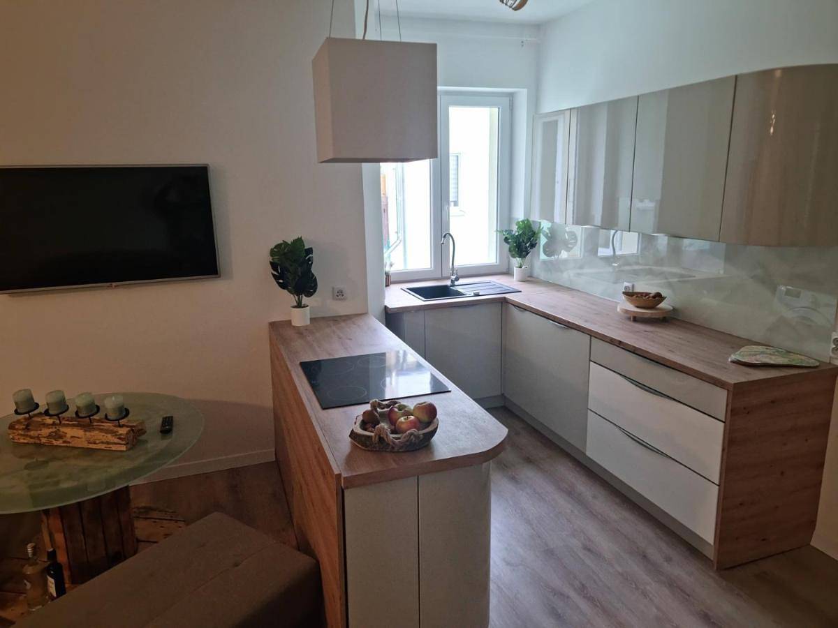 Cały apartament, Three-Bedroom Apartment in Świdnica, Dolny Śląsk