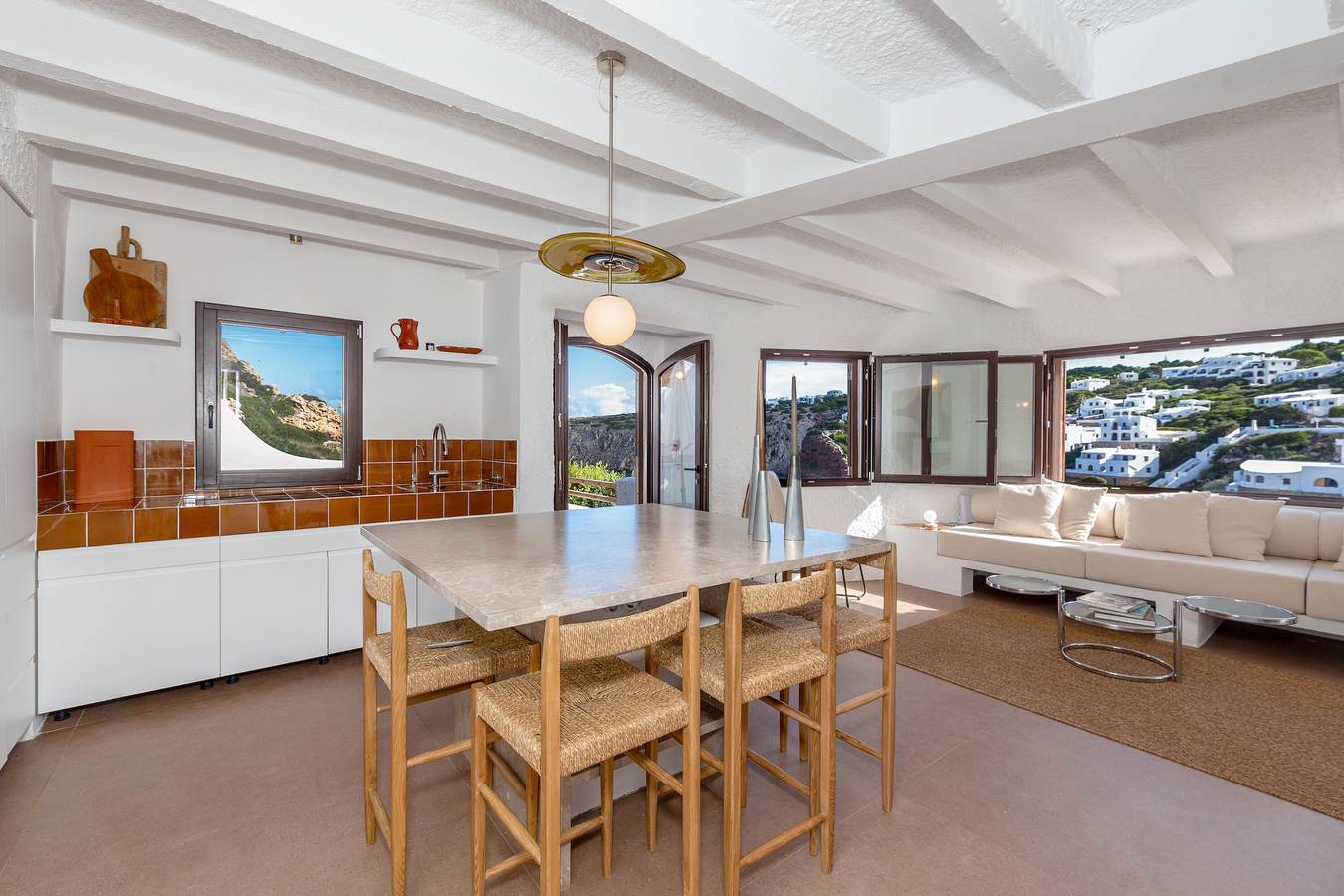 Apartamento entero, Apartamento 'Propiedad Única Frente al Mar' con Vista al Mar, Wi-Fi y Aire Acondicionado in Cala Morell, Ciudadela