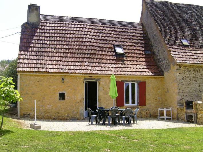 Gîte pour 2 personnes, avec piscine ainsi que vue et terrasse à Siorac-en-Périgord