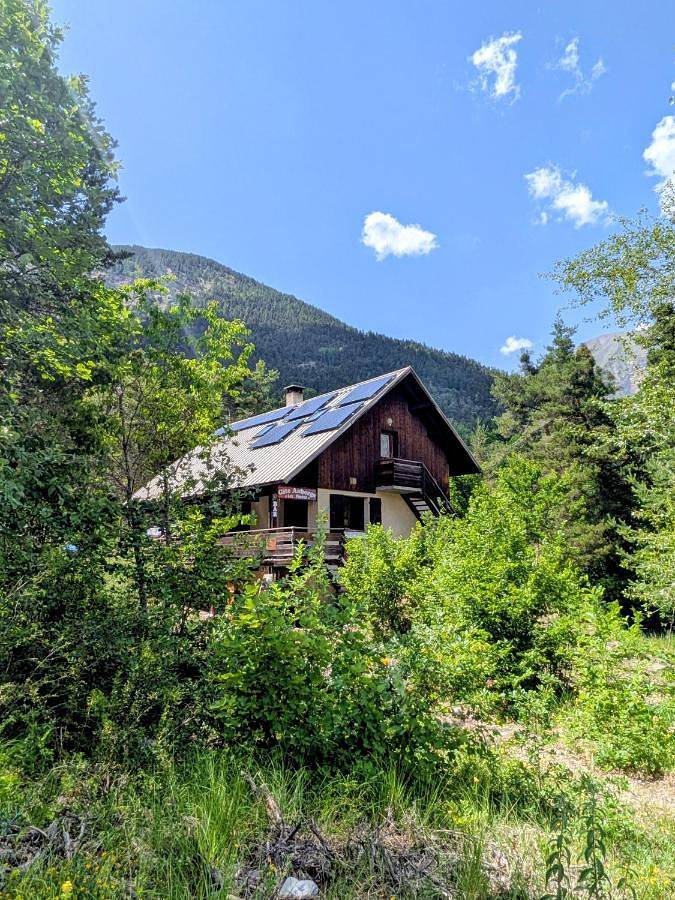 Location de vacances pour 4 personnes, avec Terrasse et Jardin à Châteauroux-les-Alpes