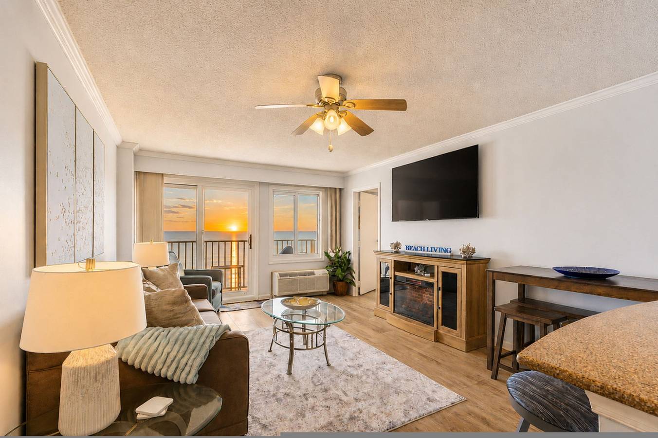 Apartamento entero, Oceanfront Beach Condo, Pool, Gym, Fishing Dr1204 in Virginia Beach