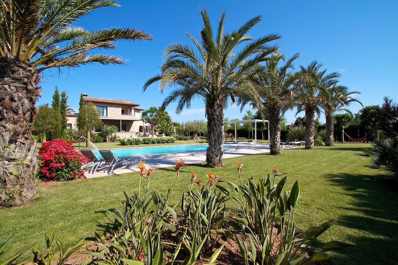 Villa 'Llenaire' avec vue sur les montagnes, Wi-Fi et climatisation in Port de Pollença, Pollença