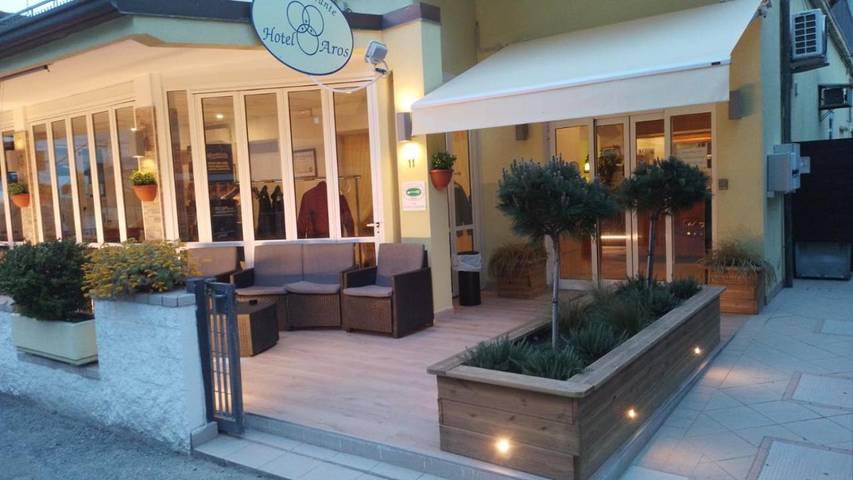 Appartamento per 3 persone, con Balcone e Terrazza nonché Idromassaggio e Piscina per bambini a Torre Pedrera
