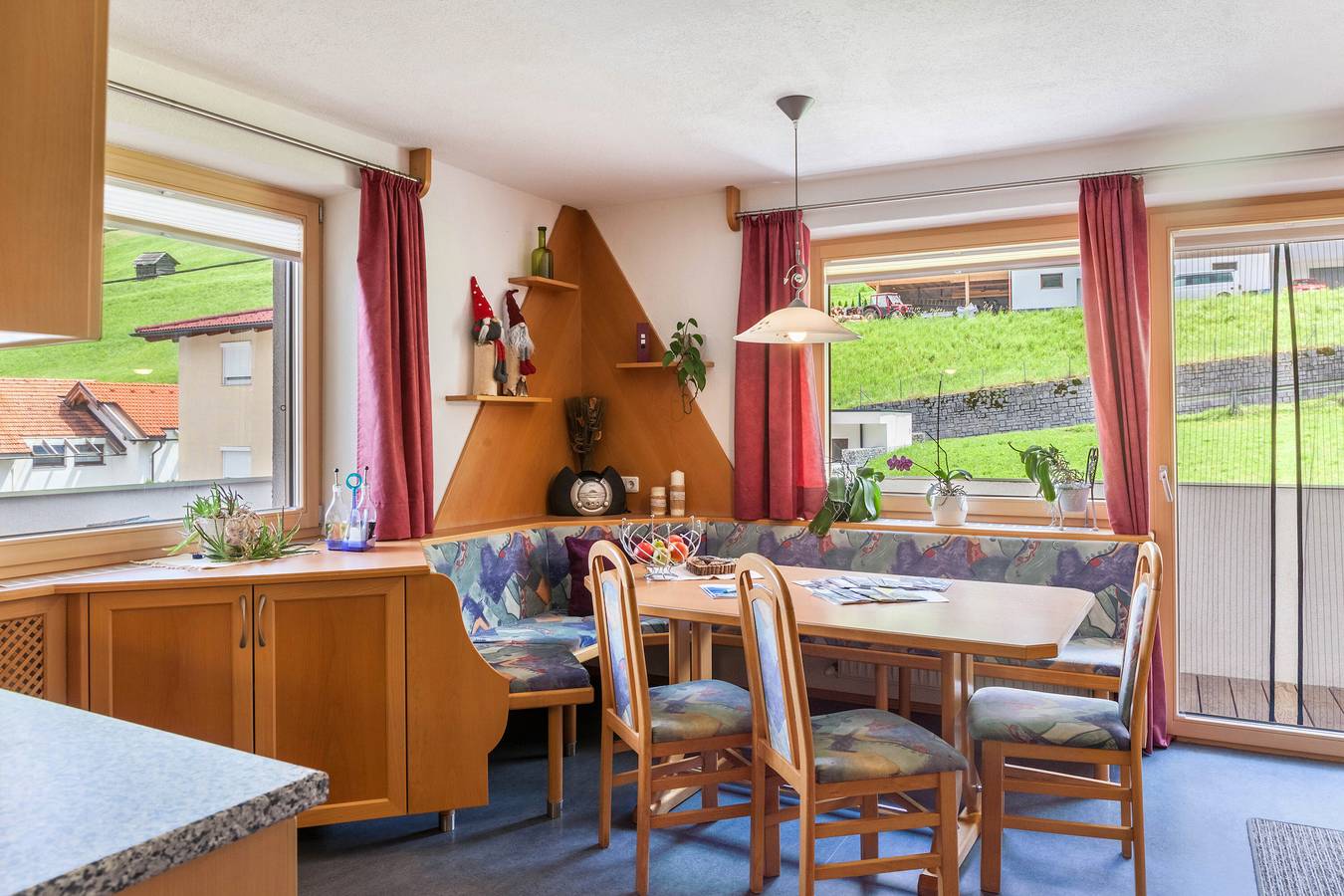 Ganze Wohnung, Ferienwohnung "S'Peaters Imsterberg" mit Bergblick, Gemeinschaftsgarten und Wlan in Kaunergrat, Imsterberg