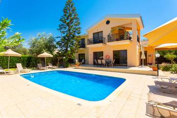 Villa für 9 Personen in Polis Municipal Beach, Südzypern, Bild 2