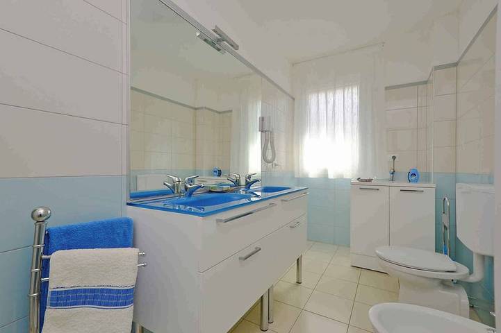 Apartamento entero, Apartamento vacacional con aire acondicionado in Ufficio 5, Lignano Sabbiadoro