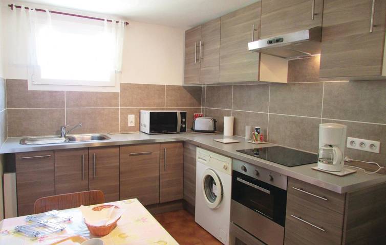 Ferienhaus für 4 Personen, mit Terrasse und Garten in Calvi - 3